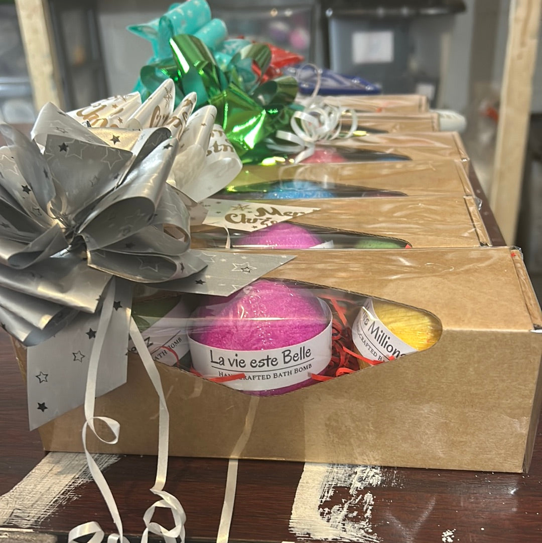 Trio box bath bombs