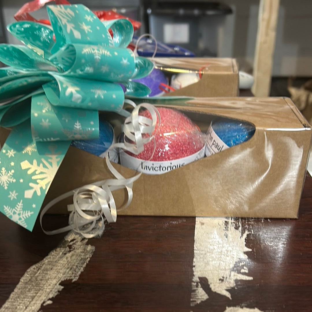 Trio box bath bombs