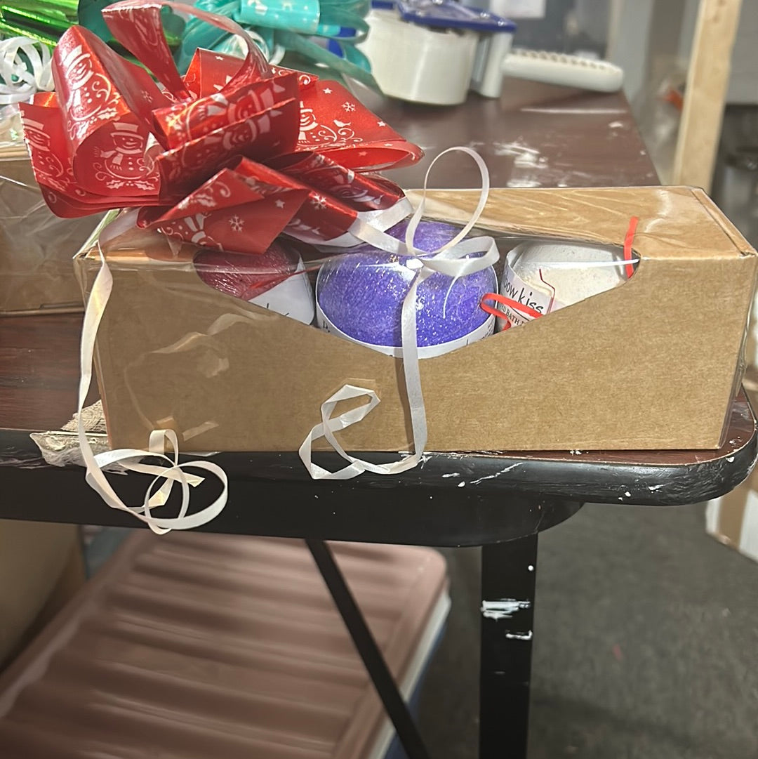 Trio box bath bombs
