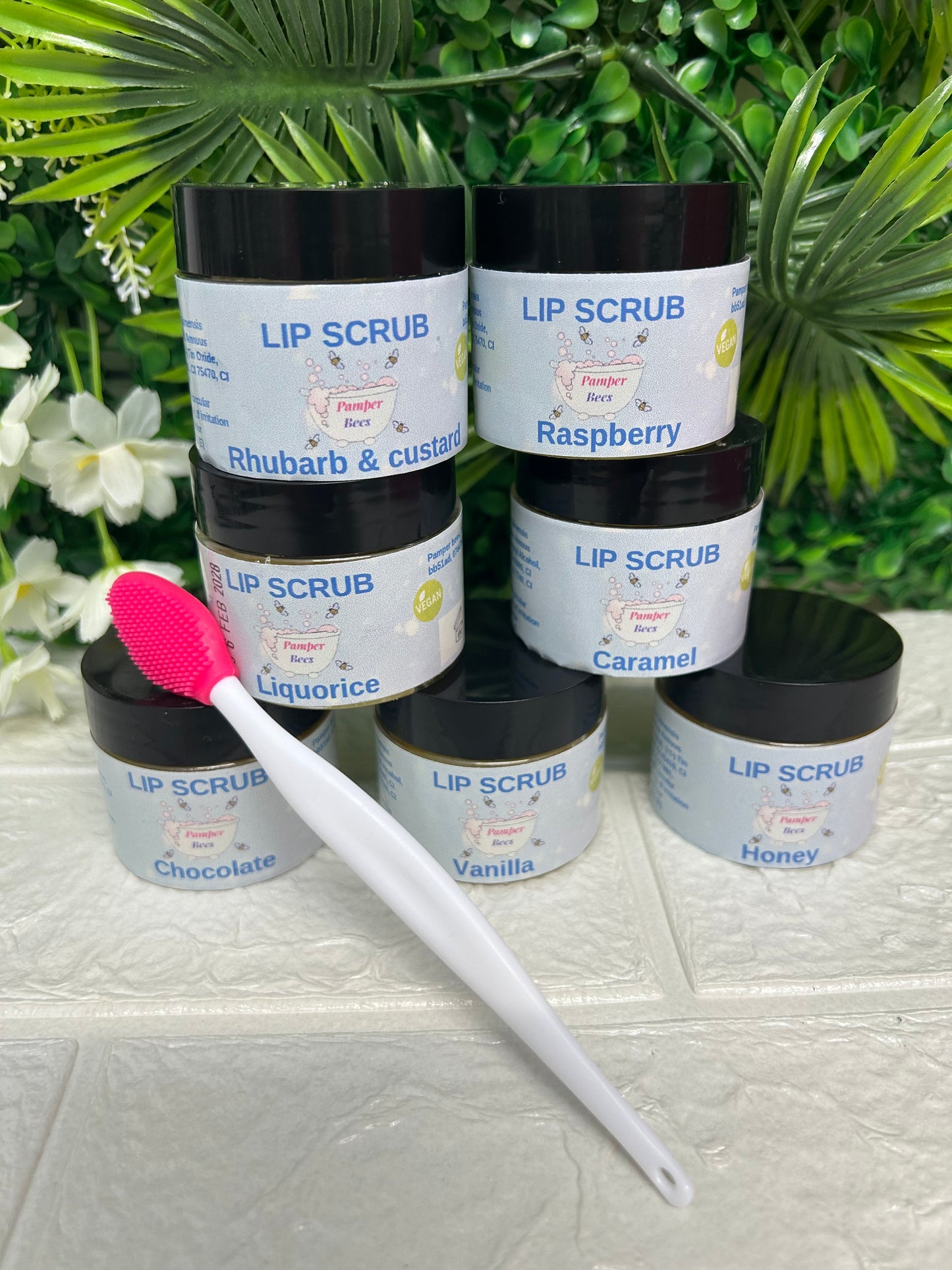 Lip scrub